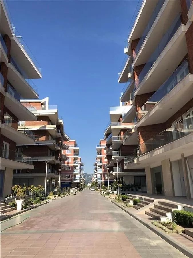 Fishta Hotel & Apartments Velipoje 4*,  Albania