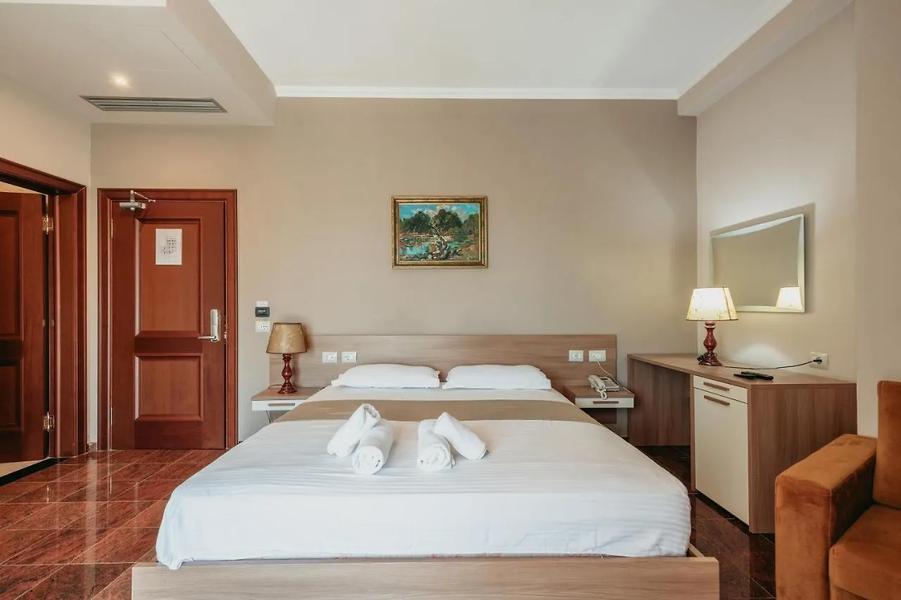 Fishta Hotel & Apartments Velipoje