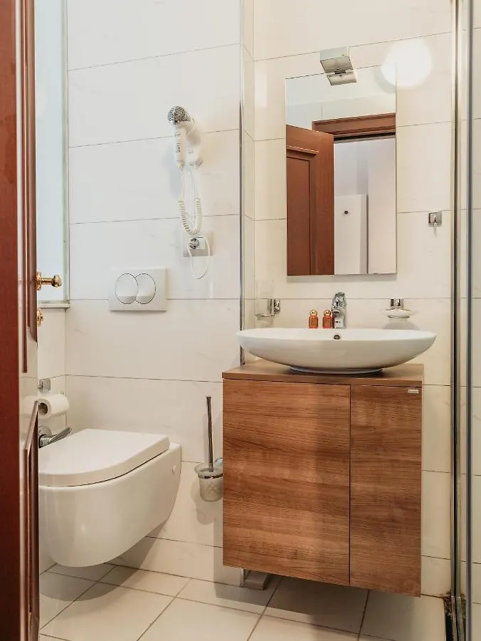 Fishta Hotel & Apartments Velipoje